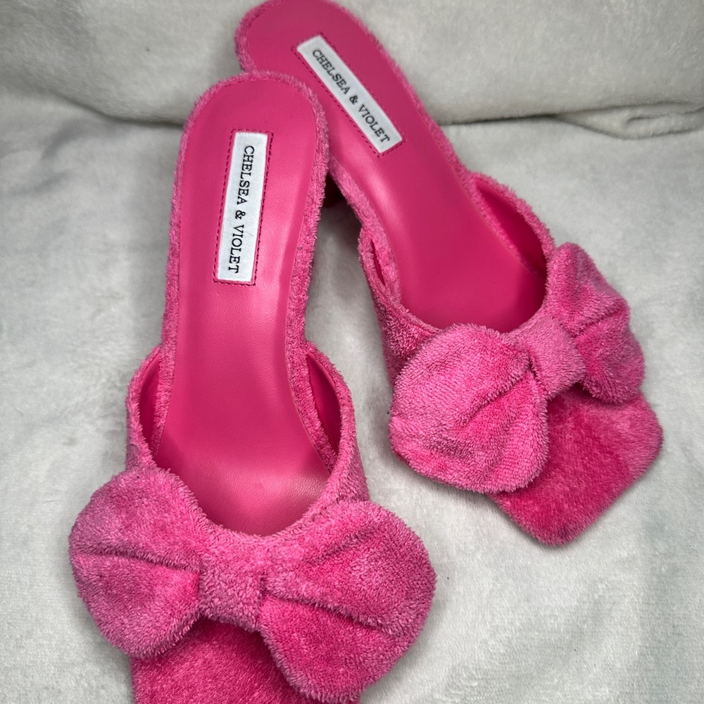 Chelsea & Violet Pink Plush Slippers with Bow